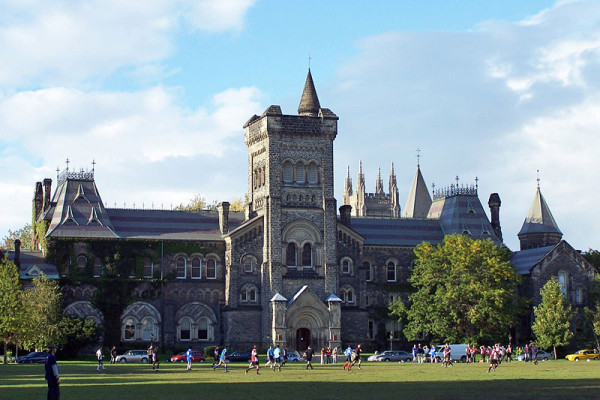 هزینه دانشگاه تورنتو کانادا