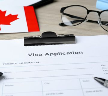 5 روش تبدیل ویزای توریستی به کاری در کانادا 2024